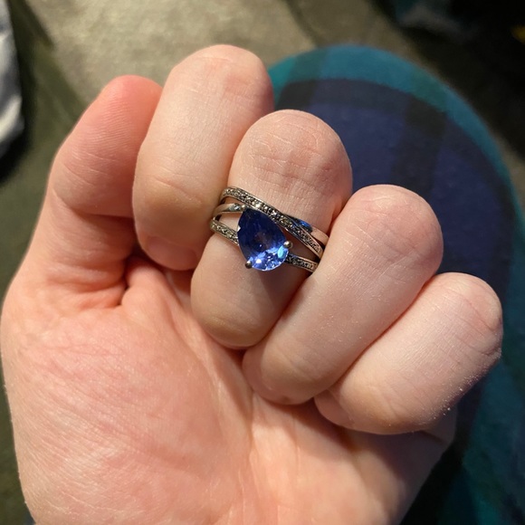 Sapphire ring - Picture 2 of 2
